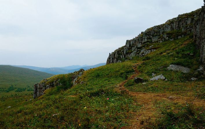 阎片山